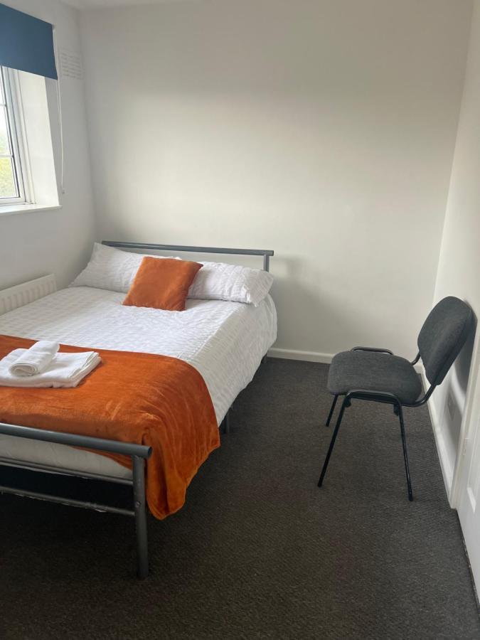 The Coral Guest House 1 Mile From Winchester Market Extérieur photo