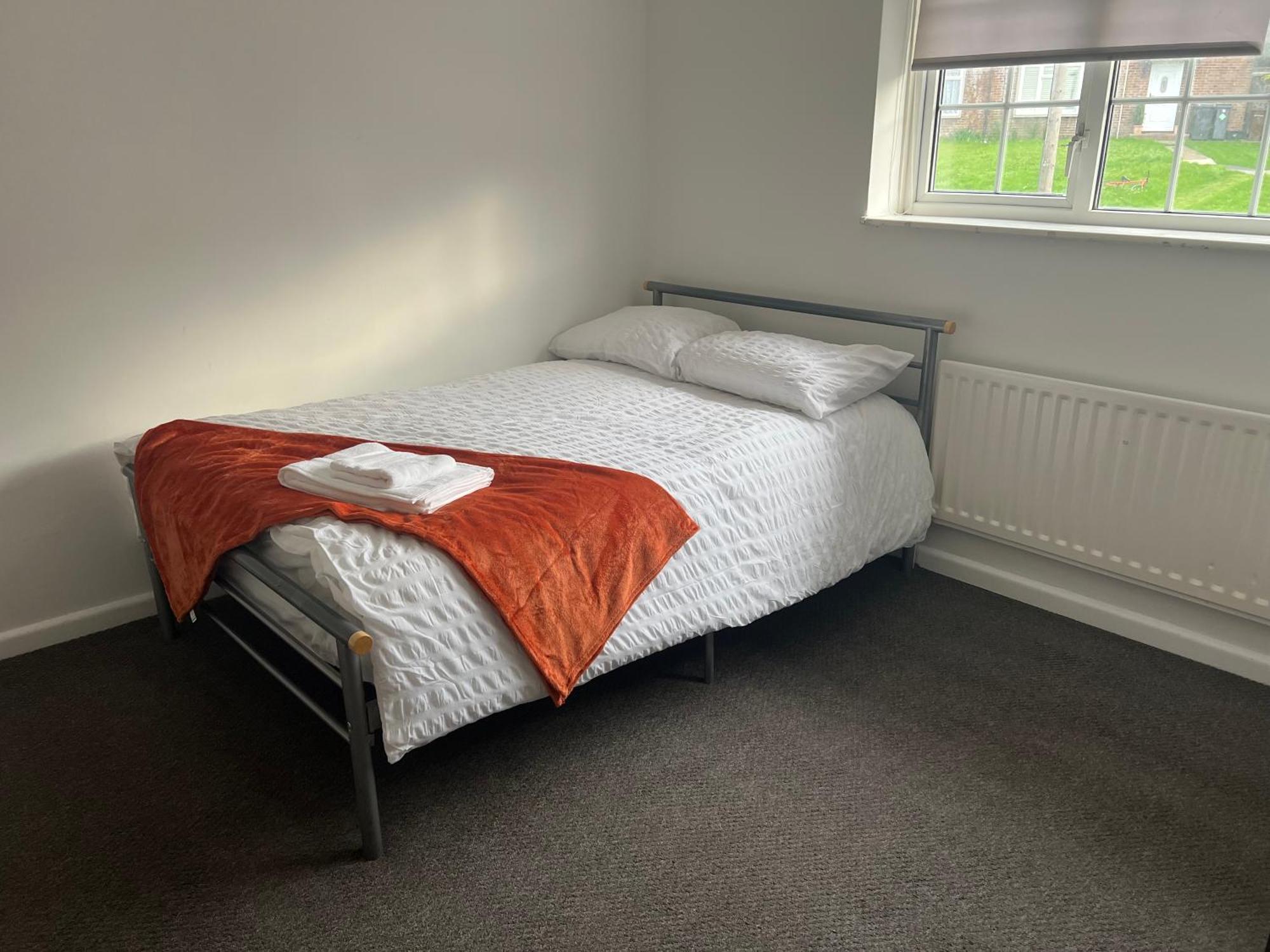 The Coral Guest House 1 Mile From Winchester Market Extérieur photo