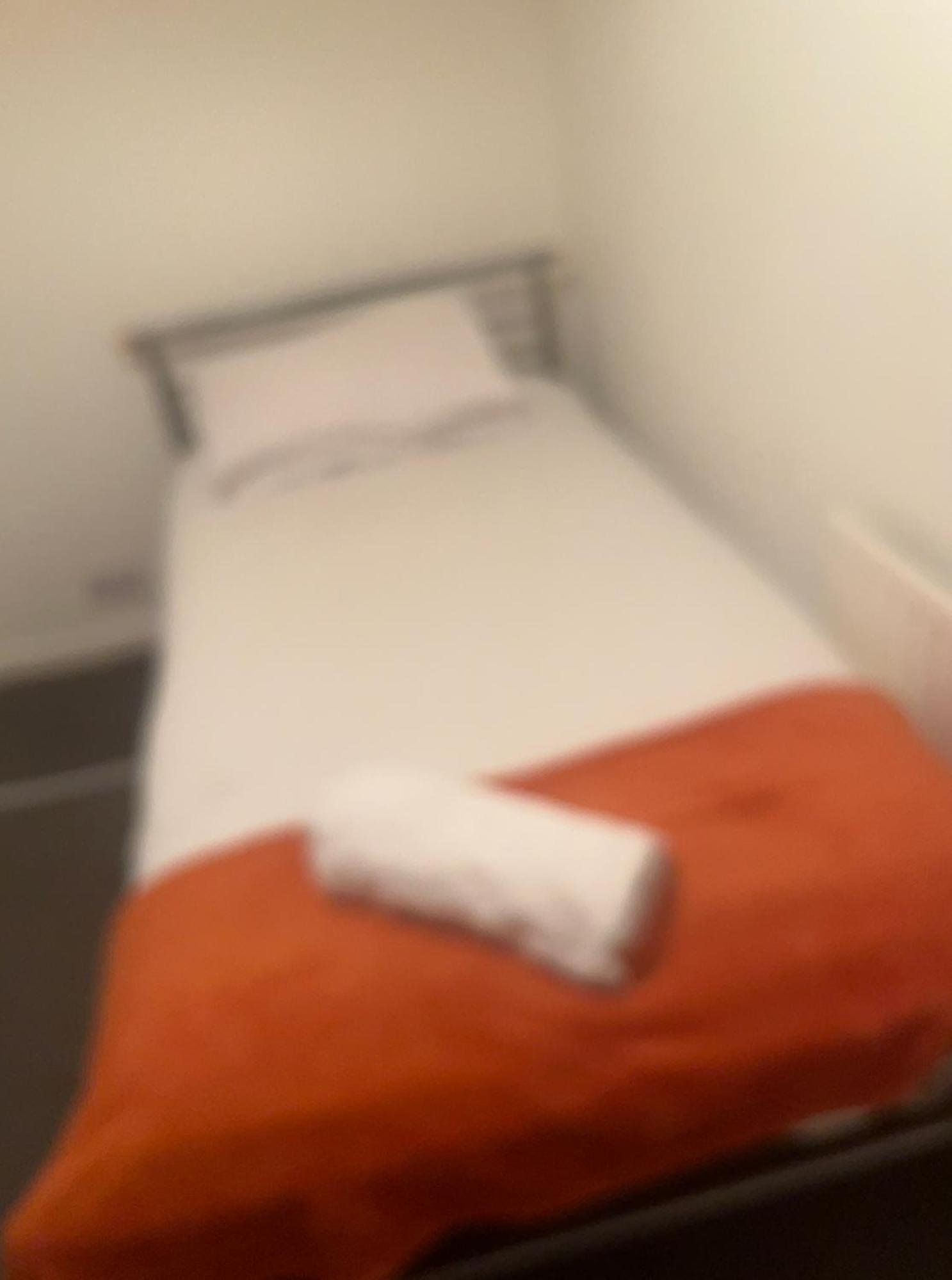 The Coral Guest House 1 Mile From Winchester Market Extérieur photo